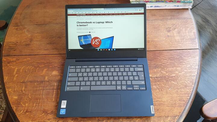 Lenovo IdeaPad 3 को अमेज़न पर 46% के डिस्काउंट के बाद आप 32,990 रुपये में खरीद सकते हैं. वैसे इस लैपटॉप की कीमत 61,599 रुपये है. लैपटॉप में आपको 8GB रैम और 256gb एसएसडी सपोर्ट मिलता है. लेनेवो आइडिया पैड 3 इंटेल कोर I3 पर काम करता है और इसमें 15.6 इंच की बड़ी स्क्रीन मिलती है.