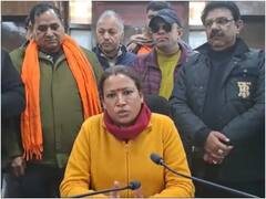 राशन कार्ड डीलरों को भुगतान न मिलने पर भड़कीं मंत्री रेखा आर्य, अधिकारियों को दी सख्त चेतावनी