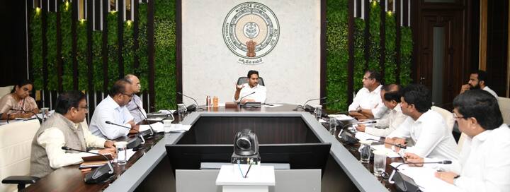 CM Jagan ordered to fill the vacancies in the higher education department. AP CM Review : ఏపీ నిరుద్యోగులకు మరో గుడ్  న్యూస్ -  ఉన్నత విద్యాశాఖలో పోస్టుల భర్తీకి  జగన్ ఆదేశం !