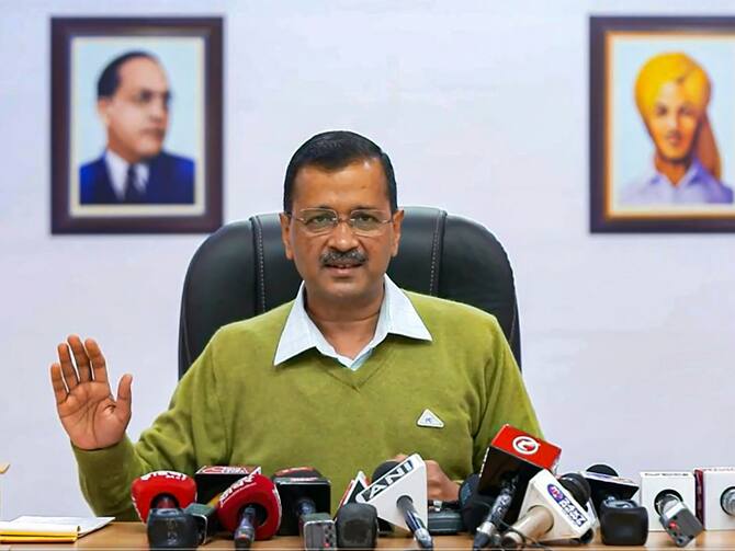 Delhi CM Arvind Kejriwal Targeted LG Vinai Saxena And Said Leave Politics And Focus On Law And Order | 'LG साहब राजनीति छोड़कर कानून व्यवस्था पर ध्यान दें', स्वाति मालीवाल के साथ