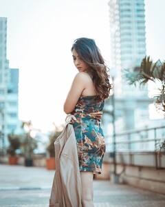 Sonalee Kulkarni : स्टायलिश अन् क्लासी; मॉडर्न लूकमध्येही सोनाली दिसते खास!