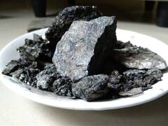 शिलाजीत के नाम से अगर दिमाग में आता है ये खयाल, तो लिस्ट देखिए कितनी चीजों में है फायदेमंद