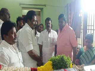 மதுரையில் நடிகர்  வடிவேலுவின் தாயாருக்கு நேரில் அஞ்சலி செலுத்திய பிரபலங்கள்