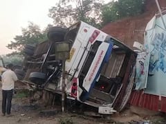 Sindhudurg Accident: चालकाचं नियंत्रण सुटलं अन्...; सिंधुदुर्गात भीषण अपघात, चौघांचा मृत्यू, 21 जण जखमी