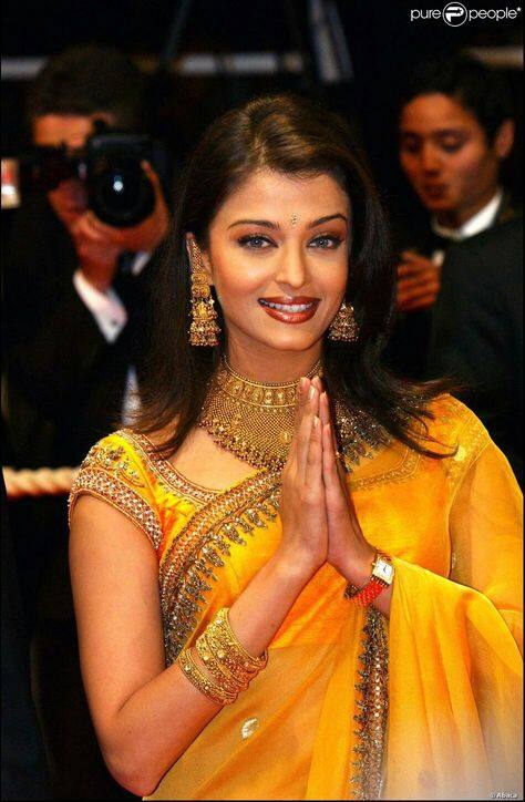 ਦੇਖੋ ਐਸ਼ਵਰਿਆ ਰਾਏ ਦਾ ਖੂਬਸੂਰਤ ਸਾੜੀ ਲੁੱਕ