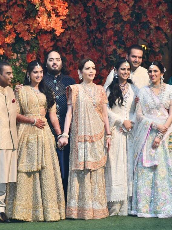 ‘மால டம் டம்..’ கூடிய விரைவில் அம்பானியின் இல்லத்தில் டும் டும்தான்!