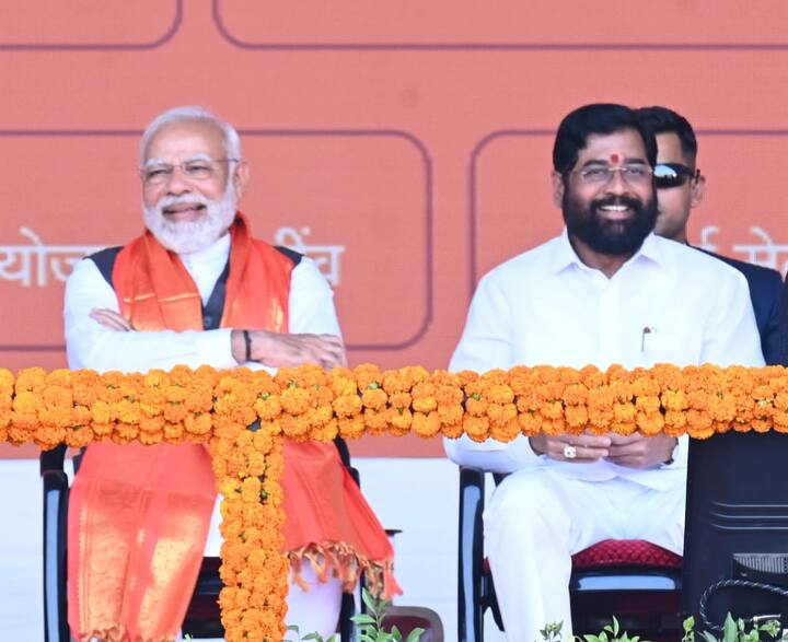 तसेच मुख्यमंत्री एकनाथ शिंदे म्हणाले की, मोदींमुळे विकास कामना चालना मिळाली.