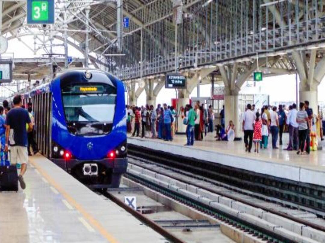 Pongal Holidays Reflection 8.36 Lakhs peoples travel in Chennai Metro Rail Chennai Metro : ஒரே நாளில் 2.66 லட்சம் பேர் பயணம்...பொங்கல் பண்டிகையன்று மெட்ரோ ரயிலில் சாதனை...!