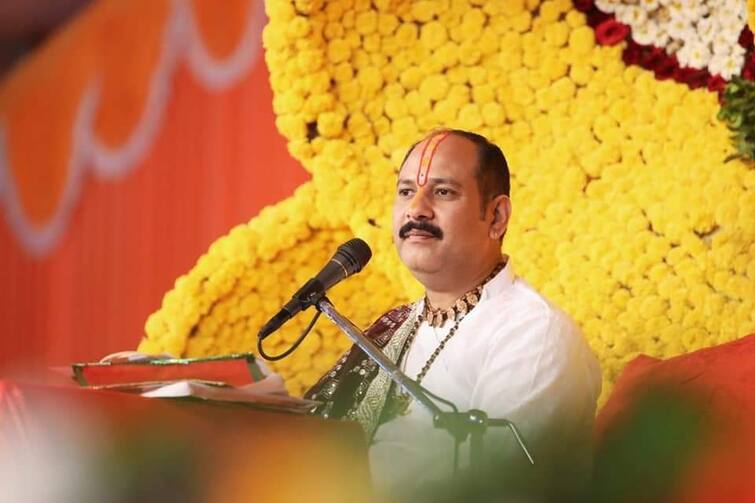 MP News: पंडित प्रदीप मिश्रा के नाम पर ठगी, श्रद्धालुओं को चूना लगाने का तरीका जानकर रह जाएंगे दंग Cheaters cheated followers of Pandit Pradeep Mishra on the name of online Rudraksha delivery ann MP News: पंडित प्रदीप मिश्रा के नाम पर ठगी, श्रद्धालुओं को चूना लगाने का तरीका जानकर रह जाएंगे दंग