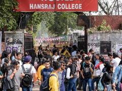 हंसराज कॉलेज: छात्र संगठन ने कहा- नॉन वेज बैन का विरोध करने पर छात्रों को हिरासत में लिया गया