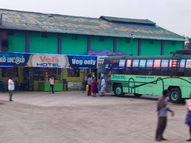 விக்கிரவாண்டி வேல்ஸ் பயண வழி உணவகத்தில் பேருந்து நிற்க தடை Villupuram: No bus stops at Vikravandi Vles Travel Route Restaurant TNN விக்கிரவாண்டி வேல்ஸ் பயண வழி உணவகத்தில் பேருந்து நிற்க தடை