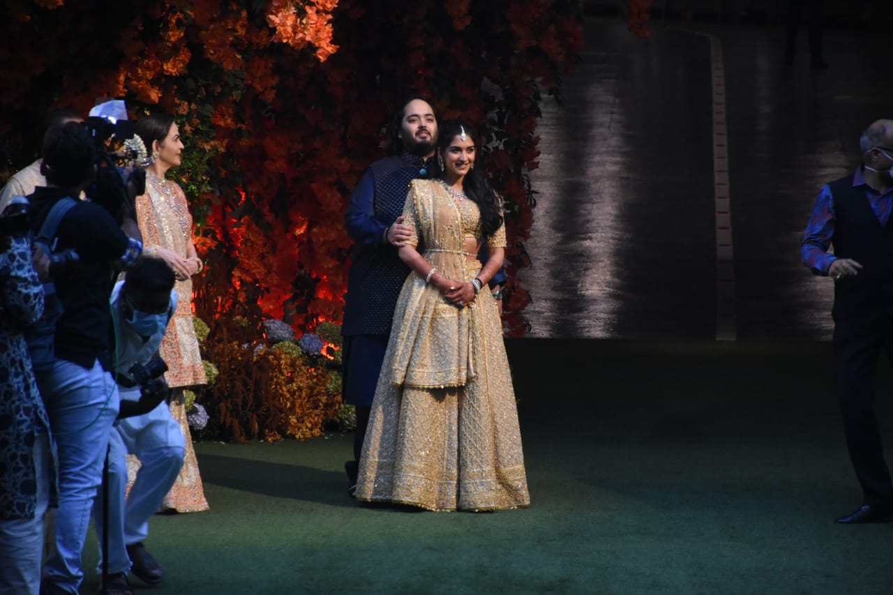 Anant Ambani Radhika Merchant Engagement: रोका से लेकर मेहंदी-सगाई तक, अनंत-राधिका का हर फंक्शन रहा ग्रैंड