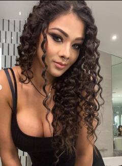 In Pics: कुरळे केस, मोहक डोळे अन् झकास अदा, नेटकरी झाले फिदा- कोण आहे ही सुंदरा