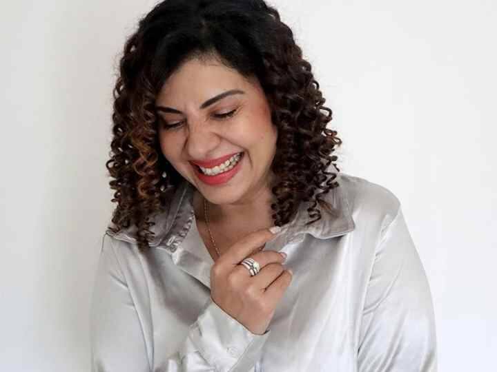 Sambhavna Seth News: फिल्मी पर्दे का जाना माना नाम संभावना सेठ ने राजनीति की दुनिया में कदम रख लिया है. हाल ही में संभावना सेठ ने आम आदमी पार्टी ज्वाइन की है.