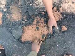 राजस्थान: PWD मंत्री के विधानसभा क्षेत्र में रात में बनी सड़क, सुबह हाथ लगाने से लगी उखड़ने