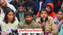 মহিলা পালোয়ানের শ্লীলতাহানি! কাঠগড়ায় বিজেপি সাংসদ, কুস্তিগীরদের প্রতিবাদে উত্তাল দিল্লি