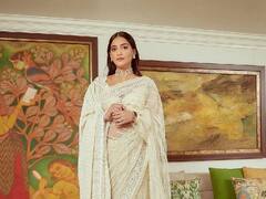 Sonam Kapoor Saree Look: पांढऱ्या साडीत सोनम कपूरचा रॉयल लूक; फोटो चर्चेत!