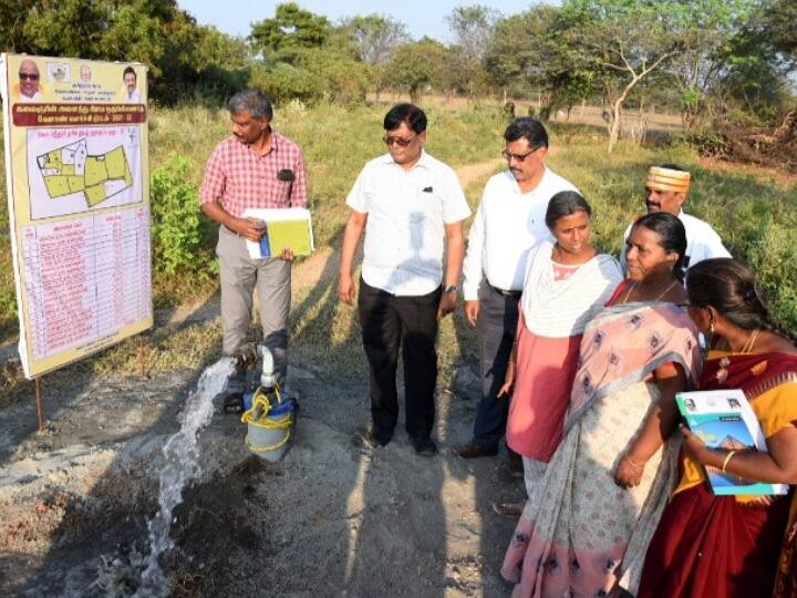 Karur District Development Project Works Cloth, Yarn Director Rajesh Study TNN கரூர் மாவட்ட வளர்ச்சி திட்ட பணிகள் குறித்து ஆய்வு செய்த மாவட்ட கண்காணிப்பாளர்