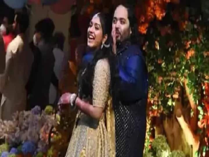 What is Gol Dhana ceremony in Ambani’s house, in which many Bollywood celebs gathered