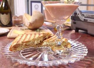 Shocking: ਅਮੀਰ ਵੀ ਨਹੀਂ ਖਾ ਸਕਦੇ ਦੁਨੀਆ ਦਾ ਸਭ ਤੋਂ ਮਹਿੰਗਾ ਸੈਂਡਵਿਚ, ਕਿੰਨੇ ਲੋਕ ਇਸ ਨੂੰ ਖਰੀਦਣ ਵਿੱਚ ਖਰਚ ਹੋ ਜਾਵੇਗੀ ਪੂਰੀ ਤਨਖਾਹ