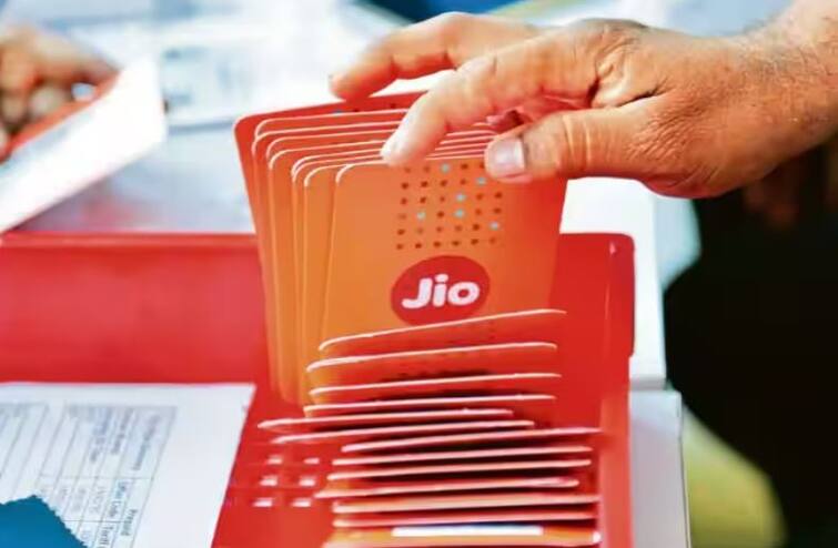 jio announces 2 new plans for its prepaid users know about the benefits યૂટ્યૂબ-ઈંસ્ટા અને ફેસબુક બધુ જ ફાસ્ટ ચાલશે, જિયોએ લોન્ચ કર્યા 2 શાનદાર પ્લાન 