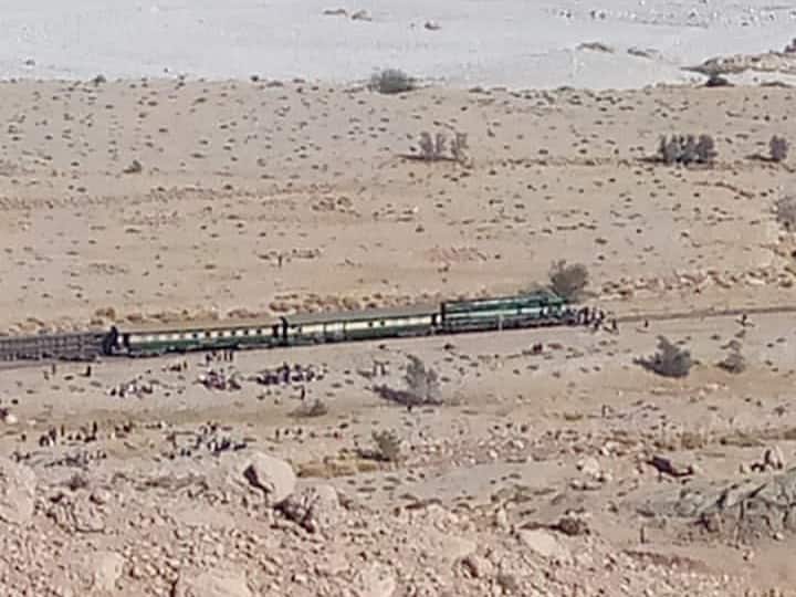 Balochistan bomb blast derailed a passenger train know latest update Balochistan Bomb Blast: पाकिस्तान के दक्षिण-पश्चिमी प्रांत बलूचिस्तान में बम धमाका, पैसेंनजर ट्रेन पटरी से उतरी, आठ घायल
