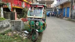 বেপরোয়া গাড়ির 'বলি' গৃহবধূ, সাত সকালে মর্মান্তিক ঘটনায় ক্ষোভ বালির সাঁপুইপাড়ায়