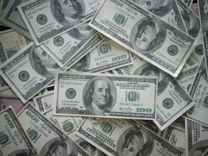 India Forex Reserves: विदेशी मुद्रा भंडार में बढ़ी बढ़ोतरी, 10.417 अरब डॉलर बढ़कर 572 बिलियन डॉलर तक पहुंचा India Forex reserves zoom by 10 billion dollar to 572 Billion Dollar India Forex Reserves: विदेशी मुद्रा भंडार में बढ़ी बढ़ोतरी, 10.417 अरब डॉलर बढ़कर 572 बिलियन डॉलर तक पहुंचा