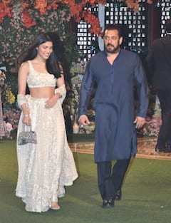 Salman Khan Pics: अंबानी वेडिंग फंक्शन में छाए सलमान खान, व्हाइट लहंगे में भांजी अलीजेह की चार्मिंग ब्यूटी ने लूट ली महफिल