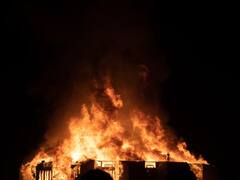 Fire Accident: ஆர்மீனியா இராணுவப் பிரிவின் தொழிற்சாலையில் தீ விபத்து: 15 வீரர்கள் உயிரிழப்பு!