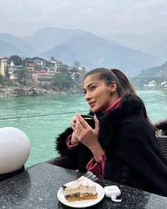 Raai Laxmi Photos: రిషికేశ్ అందాలను ఎంజాయ్ చేస్తోన్న రాయ్ లక్ష్మి