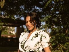 Esha Gupta New Look: ईशा गुप्ताचा हा लूक तुम्हीही करू शकता कॉपी, पाहा फोटो!