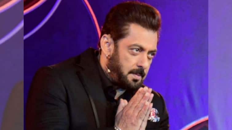 Salman Khan Looks Dashing In Blue, Poses With Niece Alizeh Agnihotri At Anant-Radhika Engagement, know in details Salman Khan: অনন্ত-রাধিকার বাগদানে ভাগ্নির সঙ্গে এলেন সলমন