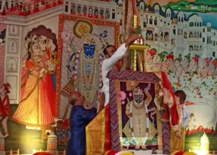 Shrinathji Dhwaja: Nathdhawara's lord shrinathji dhwaja cames in ahmedabad first time after corona CM Bhupendra Patel also to get blessing Shrinathji Dhwaja: કોરોના બાદ પ્રથમ વખત અમદાવાદમાં થઈ શ્રીનાથજીની ધ્વજાની પધરામણી, મુખ્યમંત્રી ભૂપેન્દ્ર પટેલ પણ કરશે દર્શન