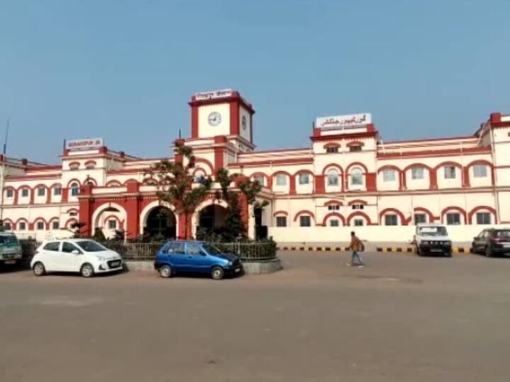 UP News Gorakhpur Railway Station will be built like an international airport ANN Gorakhpur News: एयरपोर्ट की तर्ज पर बनेगा गोरखपुर रेलवे स्‍टेशन, गोरखनाथ मंदिर और गीता प्रेस का दिखेगा अक्स