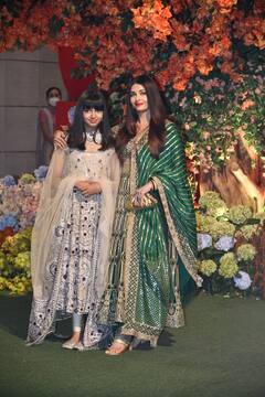 Aishwarya Rai Pics: ग्रीन अनारकली सूट में ऐश्वर्या ने गिराईं बिजलियां, बेटी आराध्या का एथनिक अटायर बना सेंटर ऑफ अट्रैक्शन