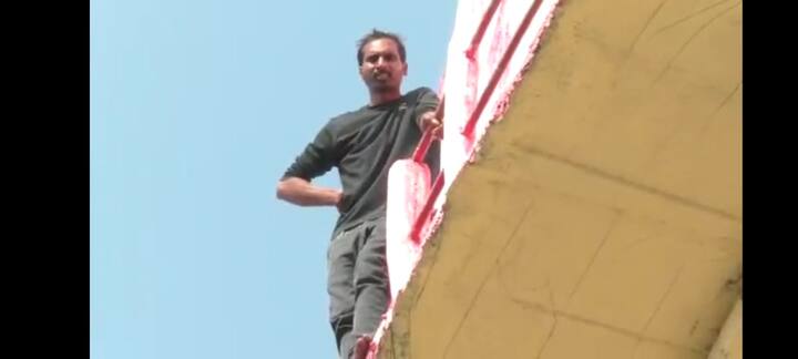 नांदेडच्या शोभानगर भागात हा प्रकार घडलाय. देविदास सीबीया असे तीस वर्षीय तरूणाचे नाव आहे.