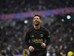 In Pics : रोनाल्डो, मेस्सी उतरले मैदानात, रंगतदार सामन्यात मेस्सीचा संघ 5-4 ने विजयी