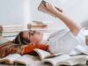 Health Tips : झोपण्यापूर्वी पुस्तक वाचण्याचे हे फायदे तुम्हाला माहित आहेत का? नसेल तर आत्ताच वाचा