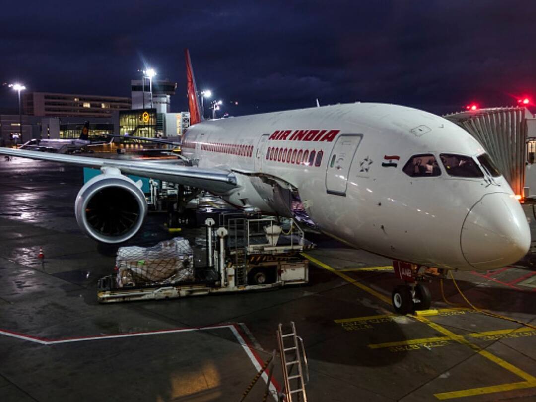 Air India's Aircraft Deal With Airbus, Boeing In Deadlock Due To Engine-Cost Debate Air India's Aircraft Deal With Airbus, Boeing In Deadlock Due To Engine-Cost Debate