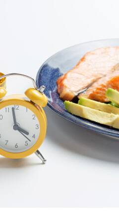 Intermittent fasting :ஆரோக்கியமான வாழ்விற்கு வழிவகுக்கும் இடைப்பட்ட உண்ணாவிரதம்!