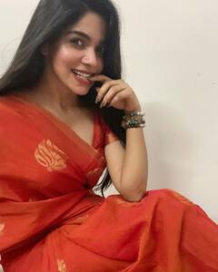 Divyabharathi : 'அடியே நீதானடி.. என் போதை தேனே..' நடிகை திவ்யபாரதியின் லேட்டஸ்ட் க்ளிக்ஸ் !