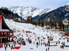 हिमाचल में बर्फबारी जारी, सफेद चादर से ढका कुल्लू-शिमला, 278 सड़कों के बंद होने से बढ़ी परेशानी