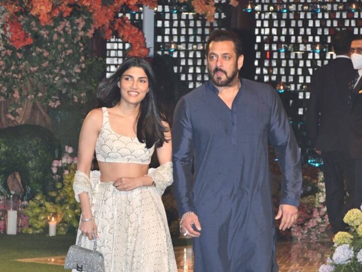 Salman Khan attended Anant Ambani Radhika Merchant engagement with Niece Alizeh Agnihotri Anant Radhika Engagement: सलमान खान ने किसके साथ ली एंट्री? जानिए- कौन है वो लड़की