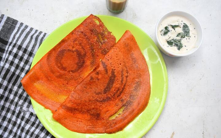மிகவும் சுவையா தக்காளி தோசை ரெடி..