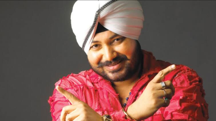 Why did Daler Mehndi run away from home?  How did Bolo Ta Ra Ra become because of the mother?  ,  ENT LIVE