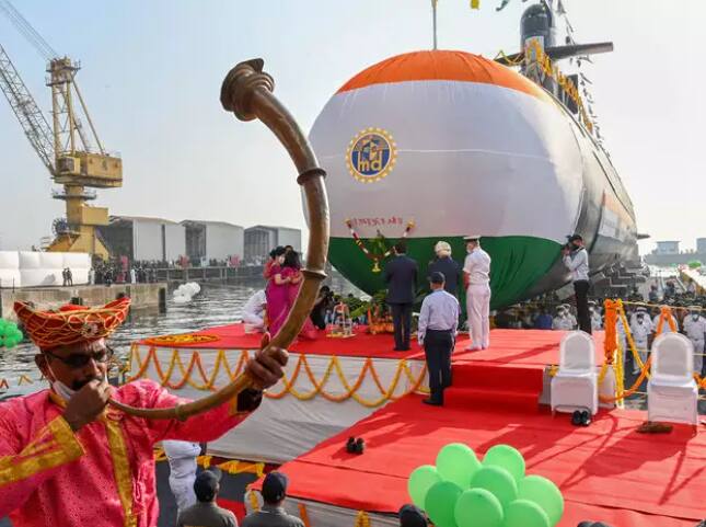 भारतीय नौदलात सामील होणारी 'आयएनएस वागीर' पानबुडी एक आधुनिक डीझेल-इलेक्ट्रिक अटॅक सबमरीन आहे. आयएनएस वागीर समुद्रात भूसुरुंग टाकण्यास सक्षम आहे.