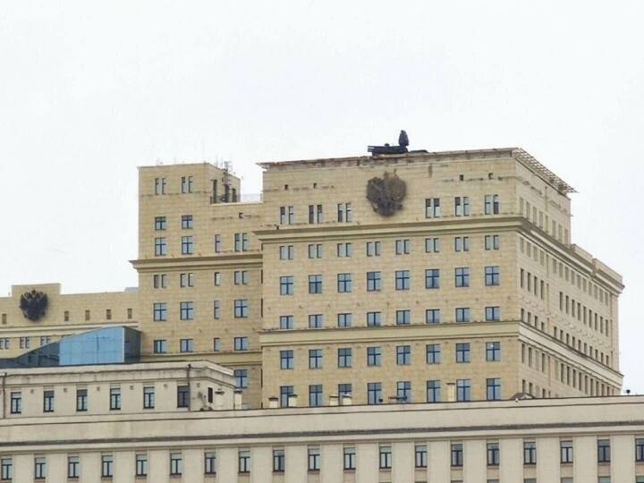 Russia installed Pantsir Missile Defense System in Moscow Skyscrapers Amid Fears Of Ukrainian Strikes Russian Pantsir Missile: मॉस्को में घरों की छतों पर मिसाइल डिफेंस सिस्टम लगाए गए है, क्या रूस की राजधानी पर हमले की आशंका है?