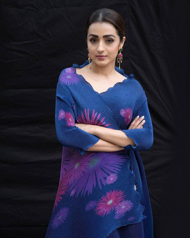 பிபிஏ படித்துள்ளார் த்ரிஷா