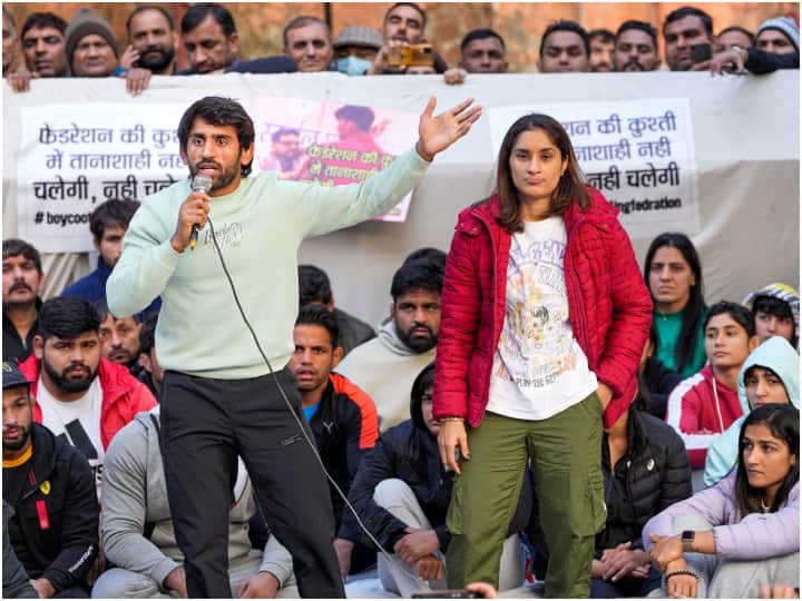 Wrestlers Protest Row Central Government suspended all activities of WFI until Oversight Committee is formally appointed Wrestlers Protest: एक्शन में खेल मंत्रालय, WFI के कामकाज पर लगाई रोक, अतिरिक्त सचिव भी सस्पेंड
